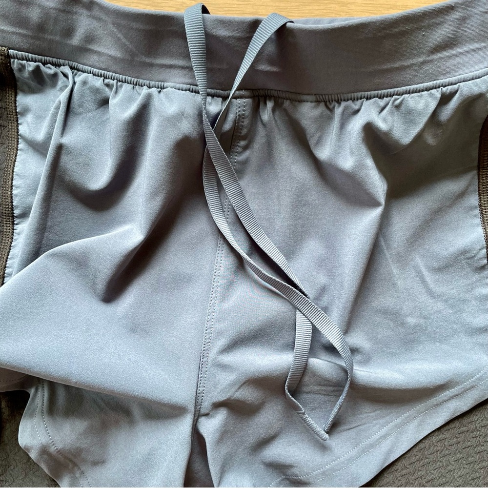 Under Armour Rush Athletic Compression Shorts Blue and Black Performance Design - Picture 4 of 9